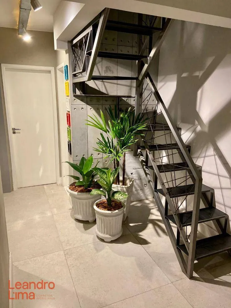 Apartamento, 3 quartos, 160 m² - Foto 1