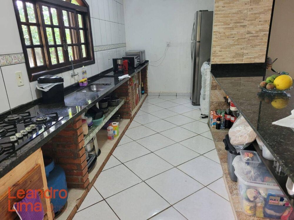 Chácara, 3 quartos, 1000 m² - Foto 1