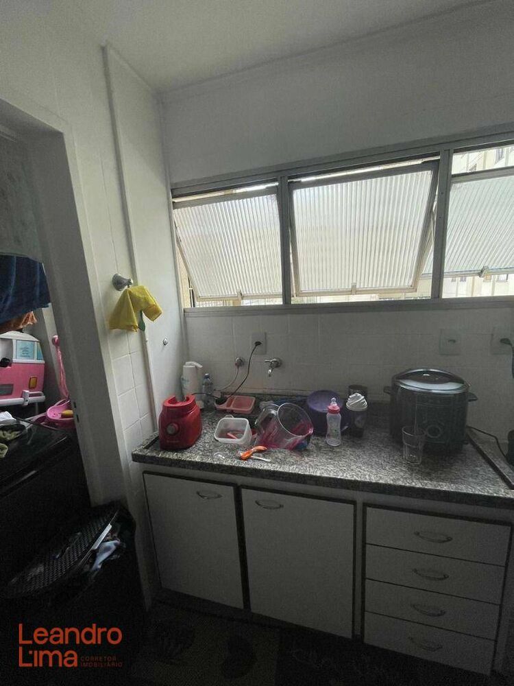 Apartamento à venda com 3 quartos, 65m² - Foto 2