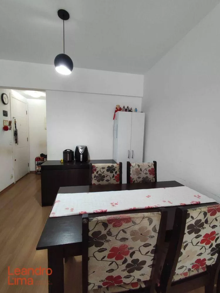 Apartamento à venda com 3 quartos, 64m² - Foto 2