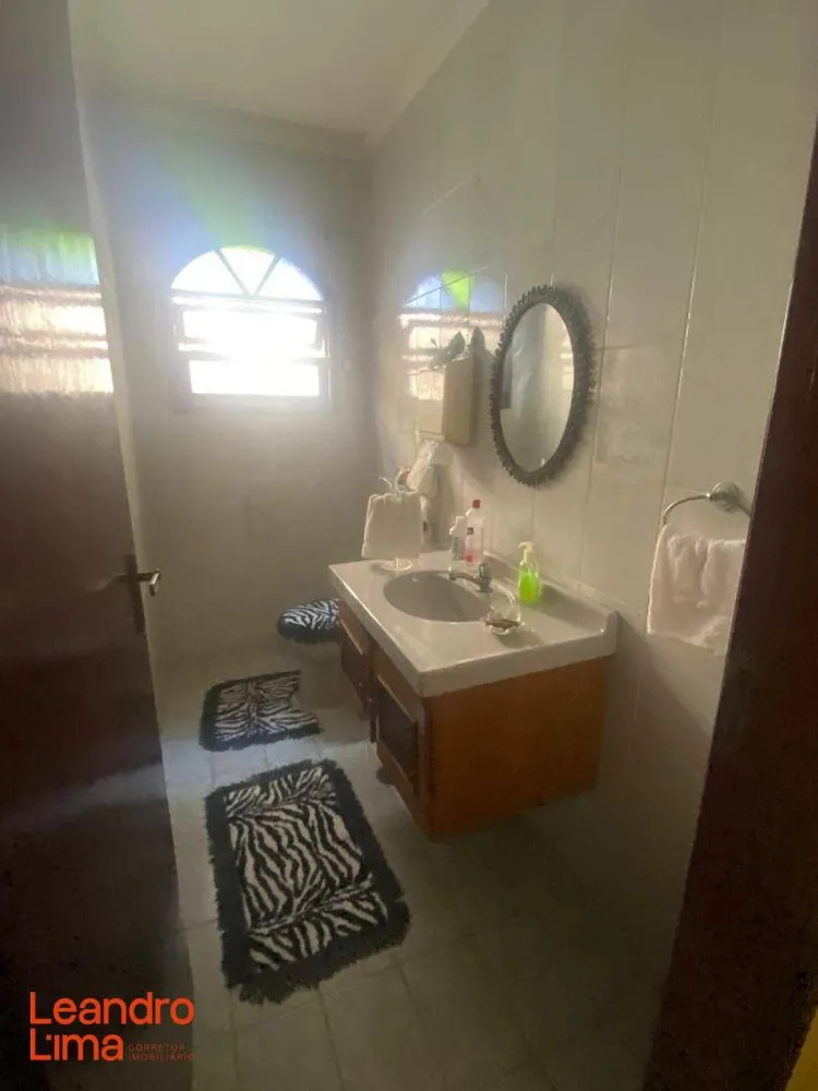 Casa, 3 quartos, 216 m² - Foto 2