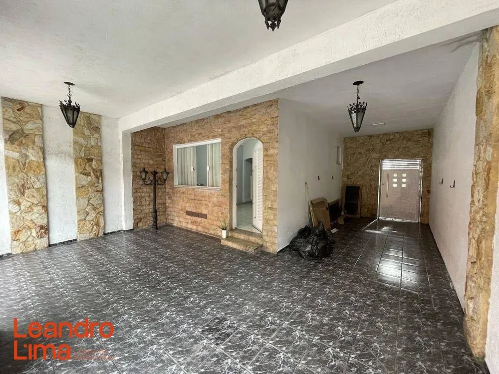 Casa, 3 quartos, 200 m² - Foto 1