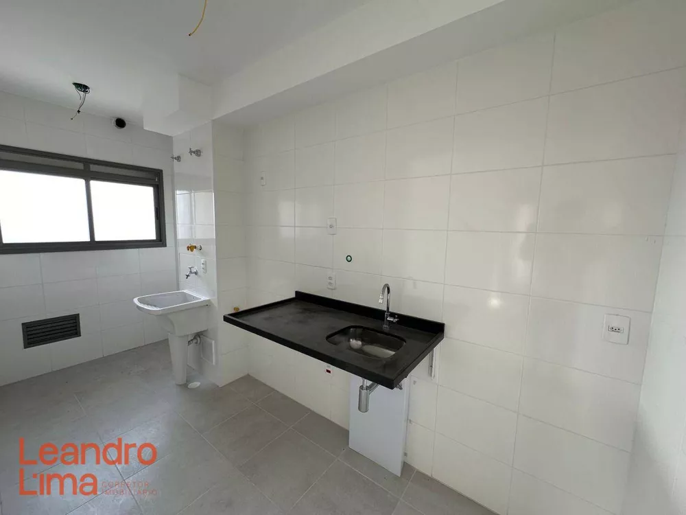 Apartamento à venda com 2 quartos, 68m² - Foto 4