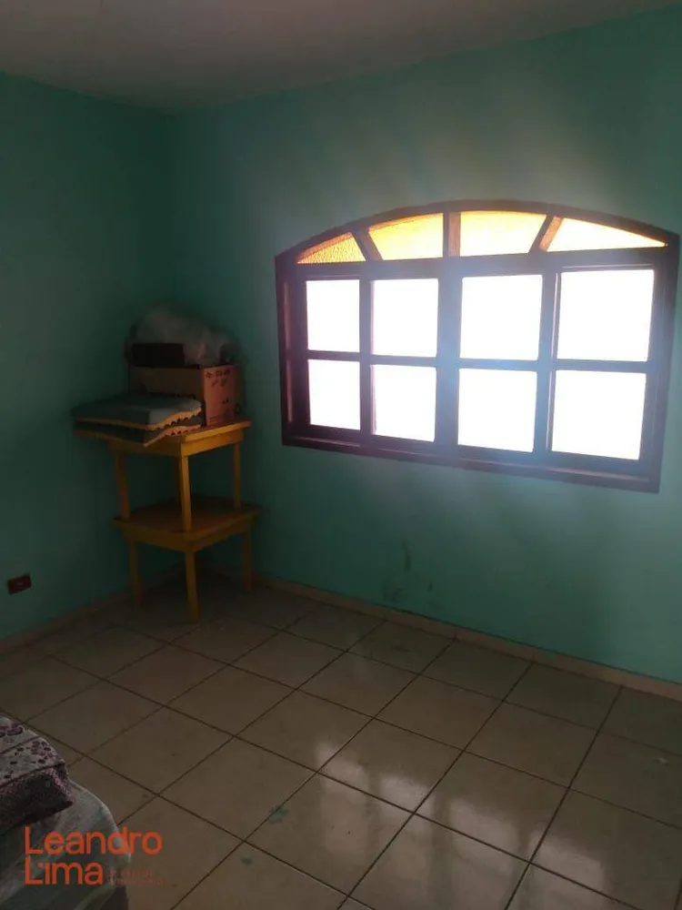 Casa, 5 quartos, 236 m² - Foto 1