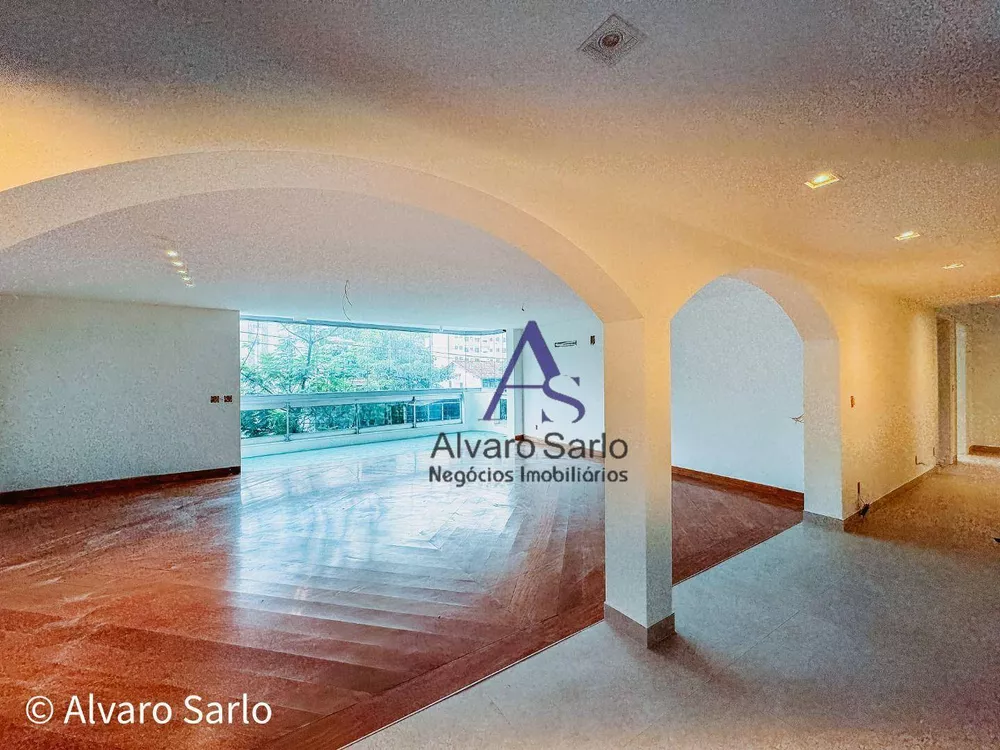 Apartamento à venda com 4 quartos, 238m² - Foto 2