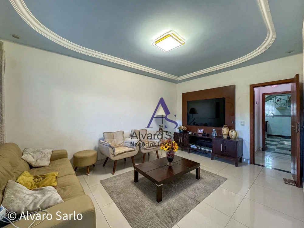 Casa, 6 quartos, 285 m² - Foto 2