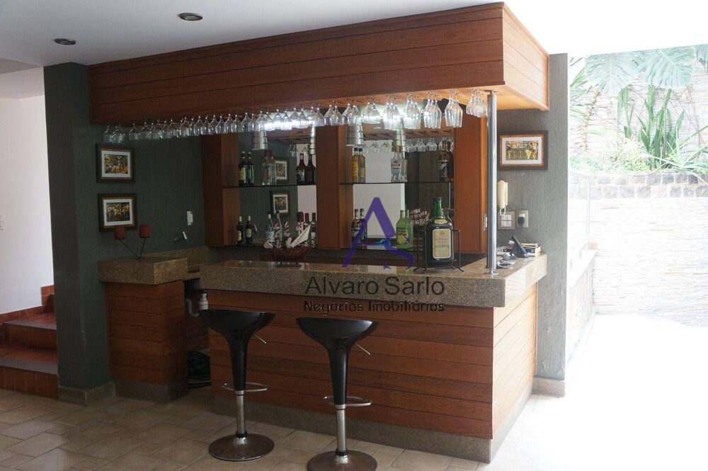 Casa, 4 quartos, 650 m² - Foto 1