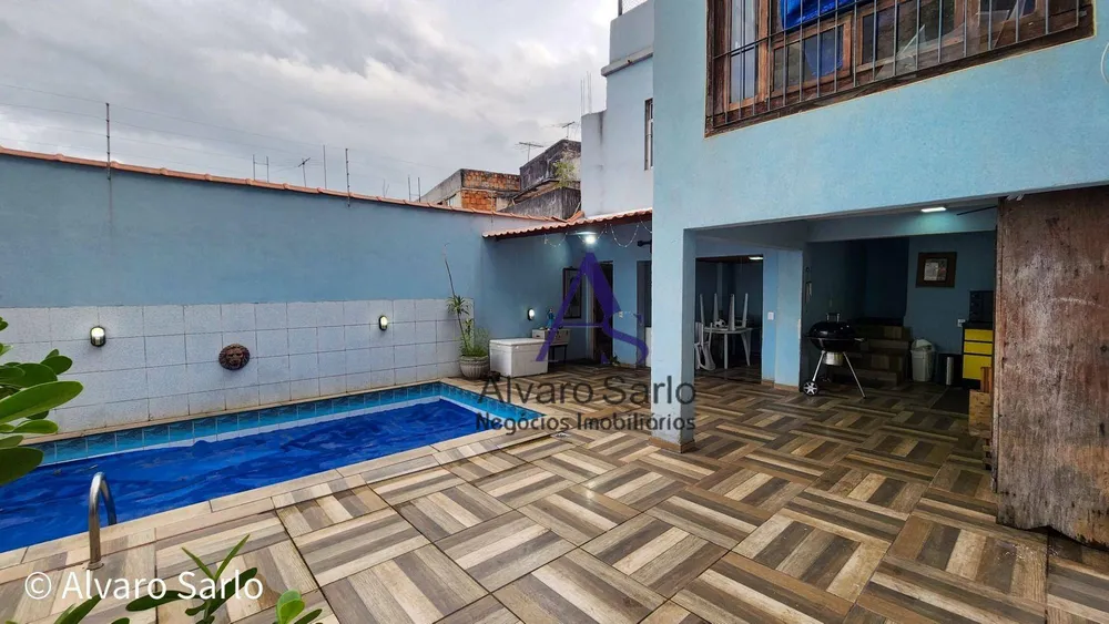 Casa, 4 quartos, 200 m² - Foto 1