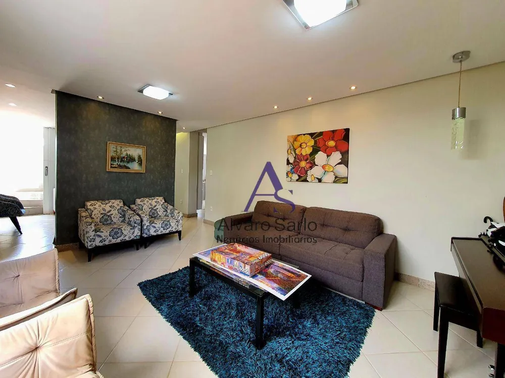 Casa, 4 quartos, 242 m² - Foto 2