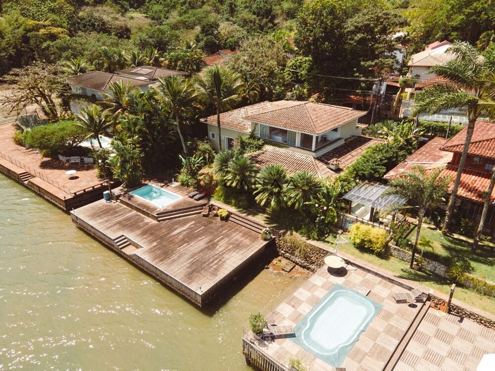 Casa de Condomínio à venda com 6 quartos, 350m² - Foto 21