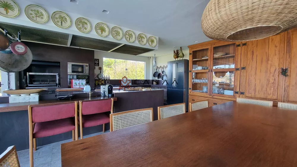Casa, 4 quartos, 270 m² - Foto 27