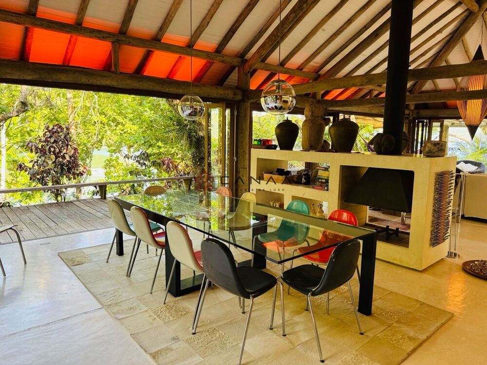 Casa à venda com 5 quartos, 1000m² - Foto 2