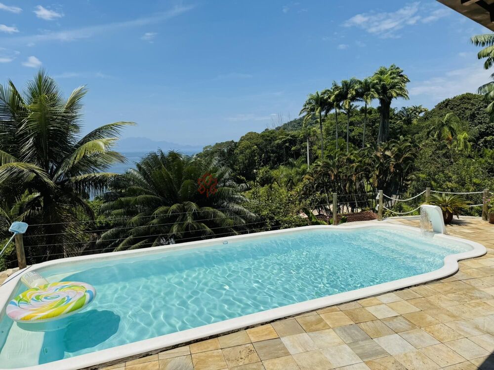 Casa de Condomínio à venda e temporada com 6 quartos, 550m² - Foto 2