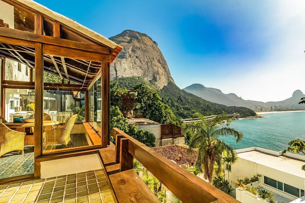Casa de Condomínio à venda com 3 quartos, 650m² - Foto 2