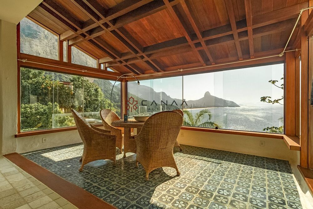 Casa de Condomínio à venda com 3 quartos, 650m² - Foto 4