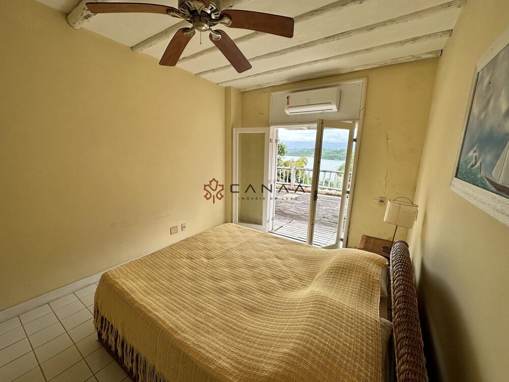 Casa de Condomínio à venda com 4 quartos, 250m² - Foto 31