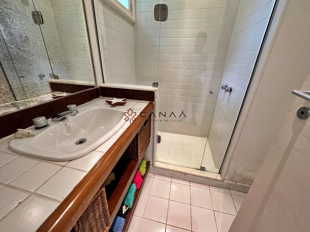 Casa de Condomínio à venda com 4 quartos, 250m² - Foto 18