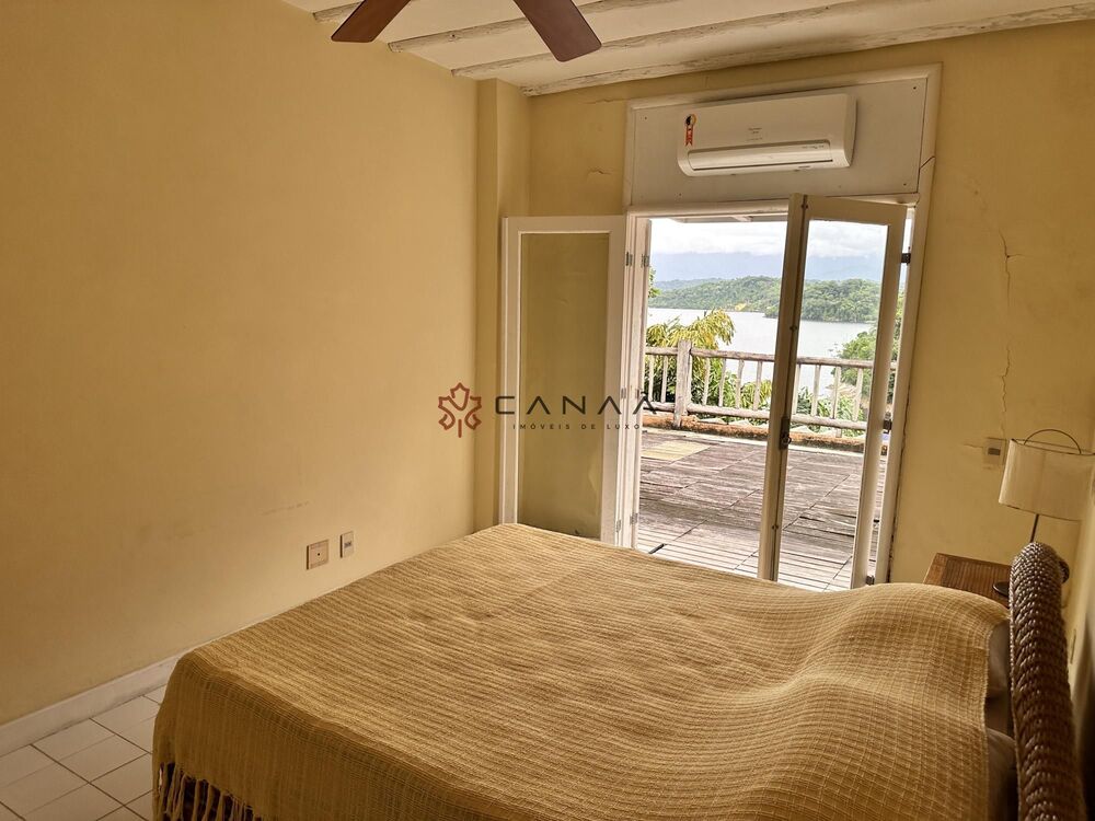 Casa de Condomínio à venda com 4 quartos, 250m² - Foto 32