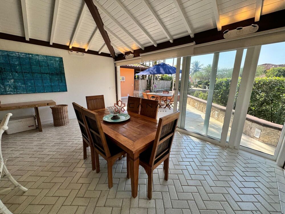 Casa de Condomínio à venda com 4 quartos, 200m² - Foto 3