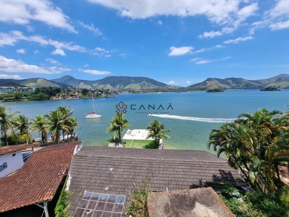 Casa à venda com 6 quartos, 350m² - Foto 2