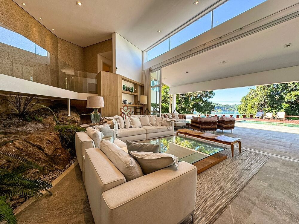 Casa de Condomínio à venda com 5 quartos, 183m² - Foto 2