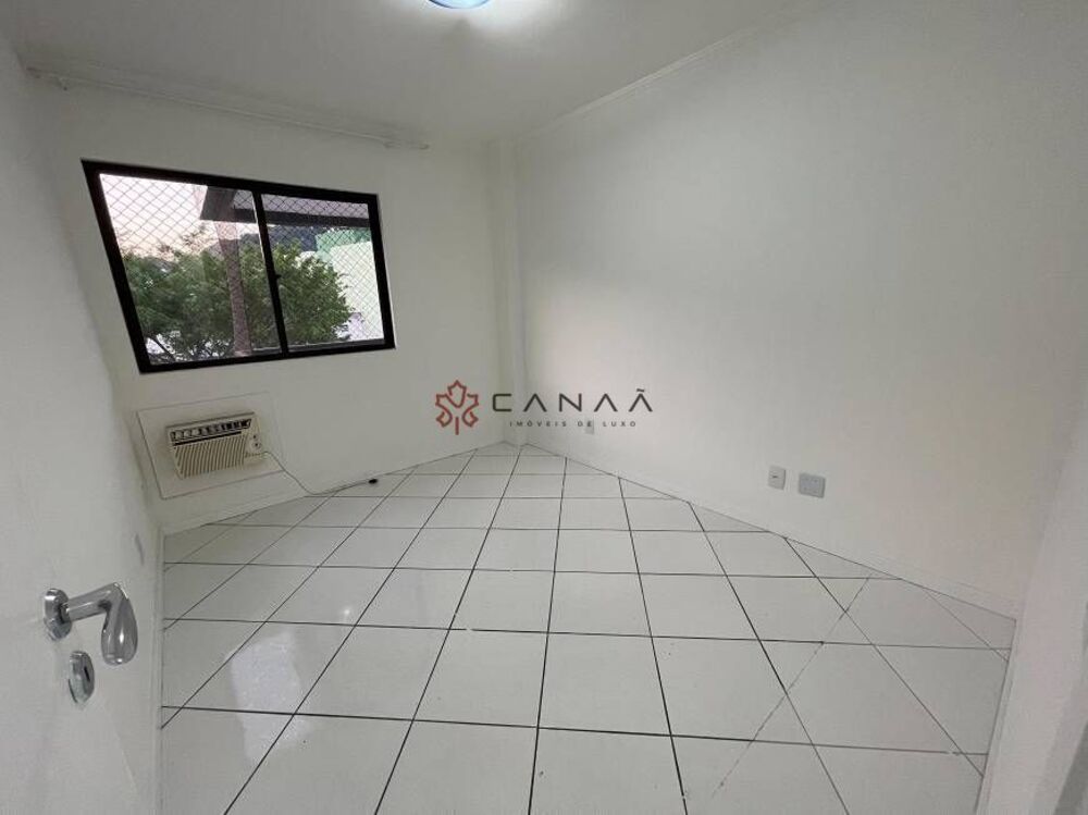 Apartamento à venda com 3 quartos, 99m² - Foto 4