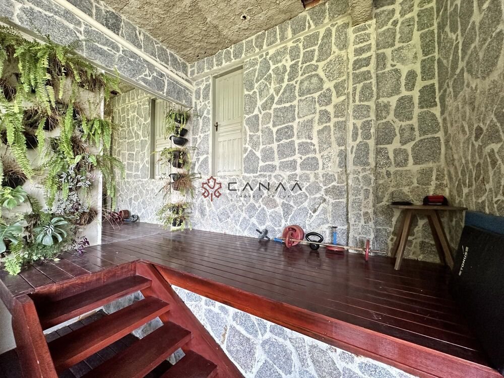 Casa de Condomínio à venda com 4 quartos, 230m² - Foto 15