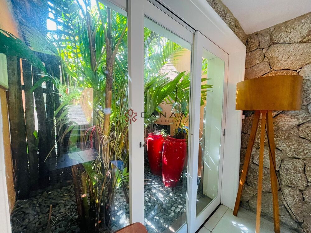 Casa de Condomínio à venda com 4 quartos, 230m² - Foto 28