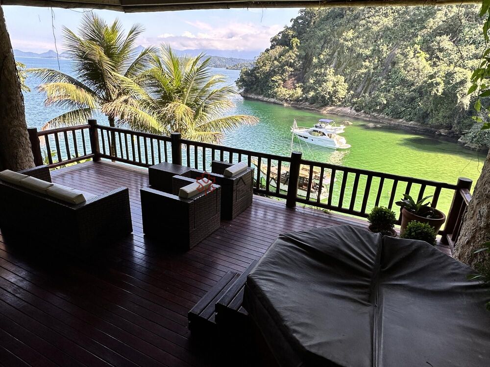 Casa de Condomínio à venda com 4 quartos, 230m² - Foto 14