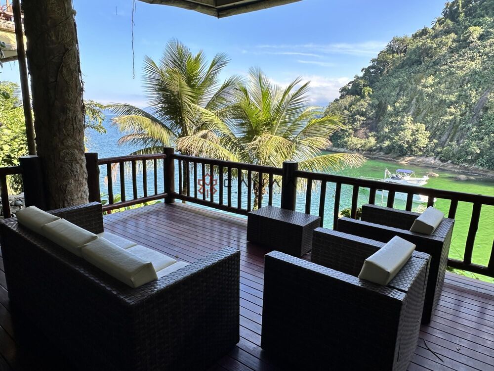 Casa de Condomínio à venda com 4 quartos, 230m² - Foto 17