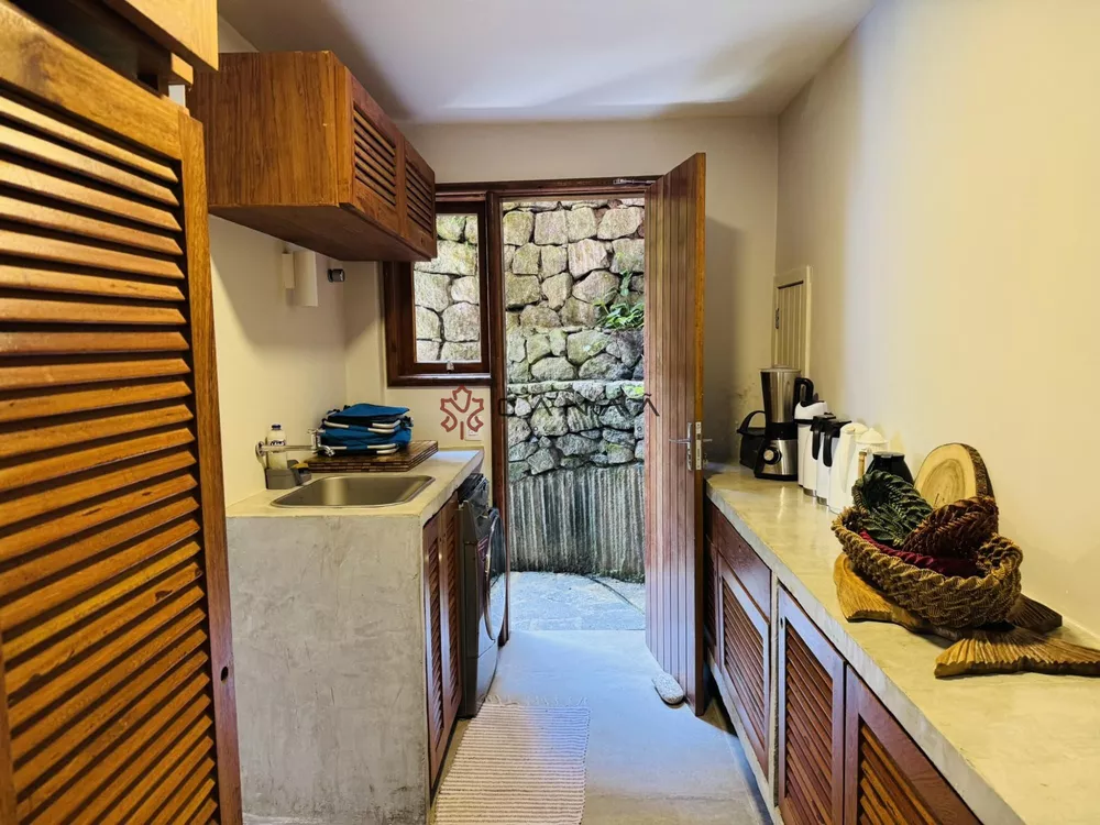 Casa, 4 quartos, 260 m² - Foto 12