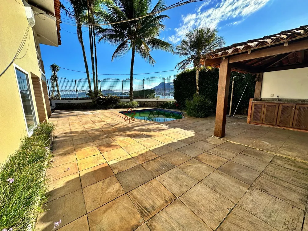 Casa, 4 quartos, 300 m² - Foto 12