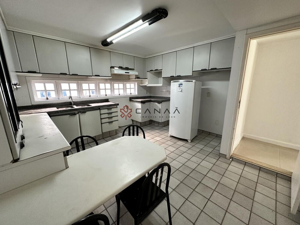 Casa, 4 quartos, 300 m² - Foto 47