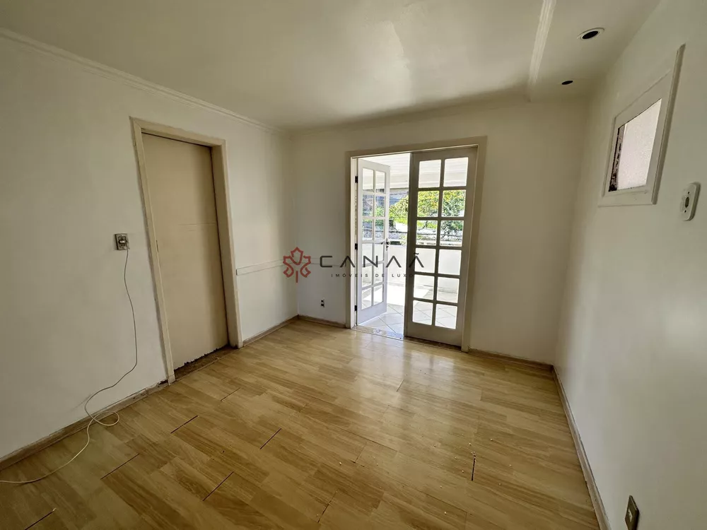 Casa, 4 quartos, 300 m² - Foto 35