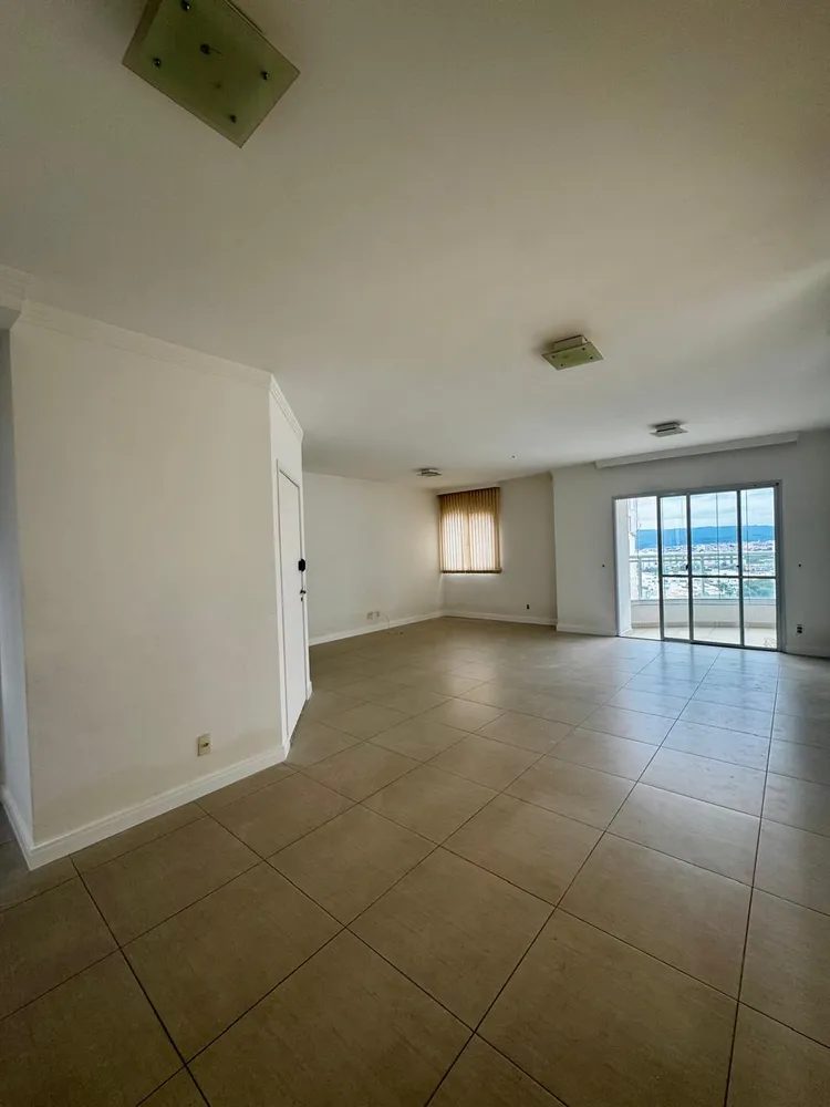 Apartamento, 3 quartos, 194 m² - Foto 3