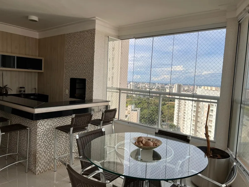 Apartamento, 3 quartos, 232 m² - Foto 1