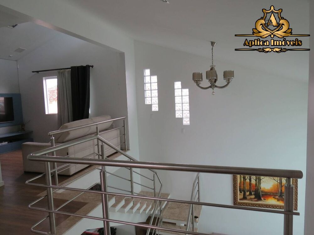Casa, 3 quartos, 206 m² - Foto 1