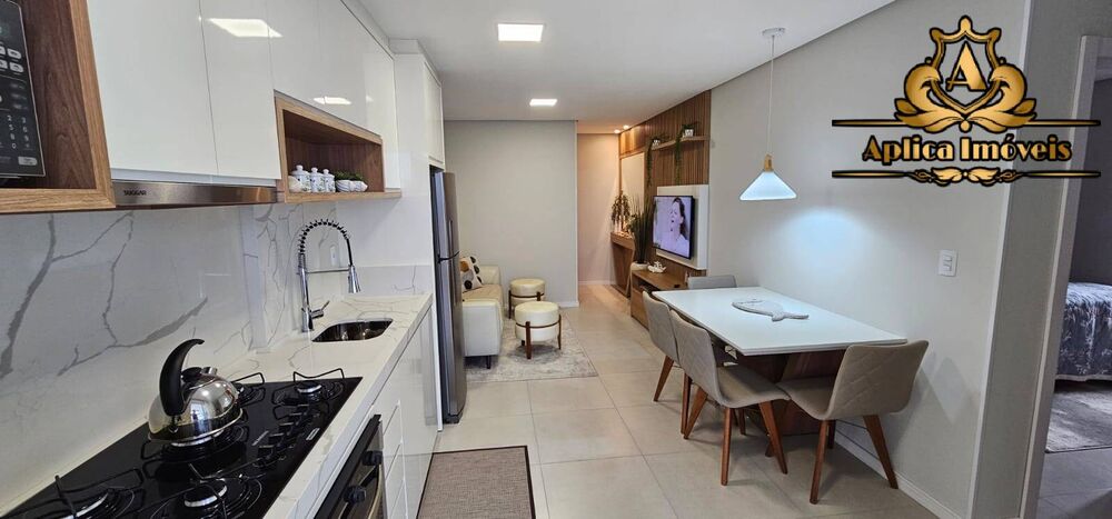 Apartamento à venda com 2 quartos, 70m² - Foto 2