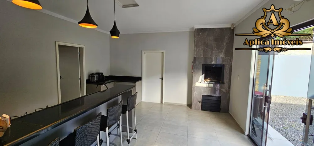 Casa, 3 quartos, 190 m² - Foto 1