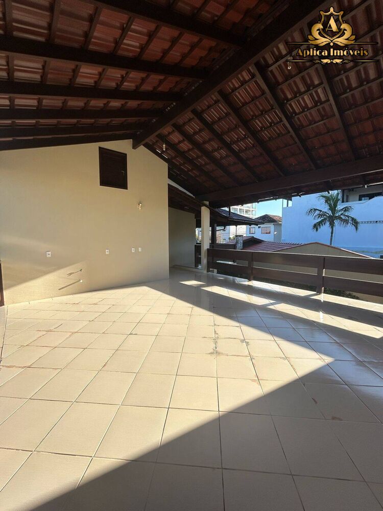 Casa à venda com 3 quartos, 268m² - Foto 4