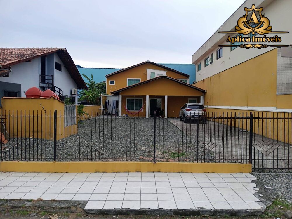 Casa, 4 quartos, 220 m² - Foto 1