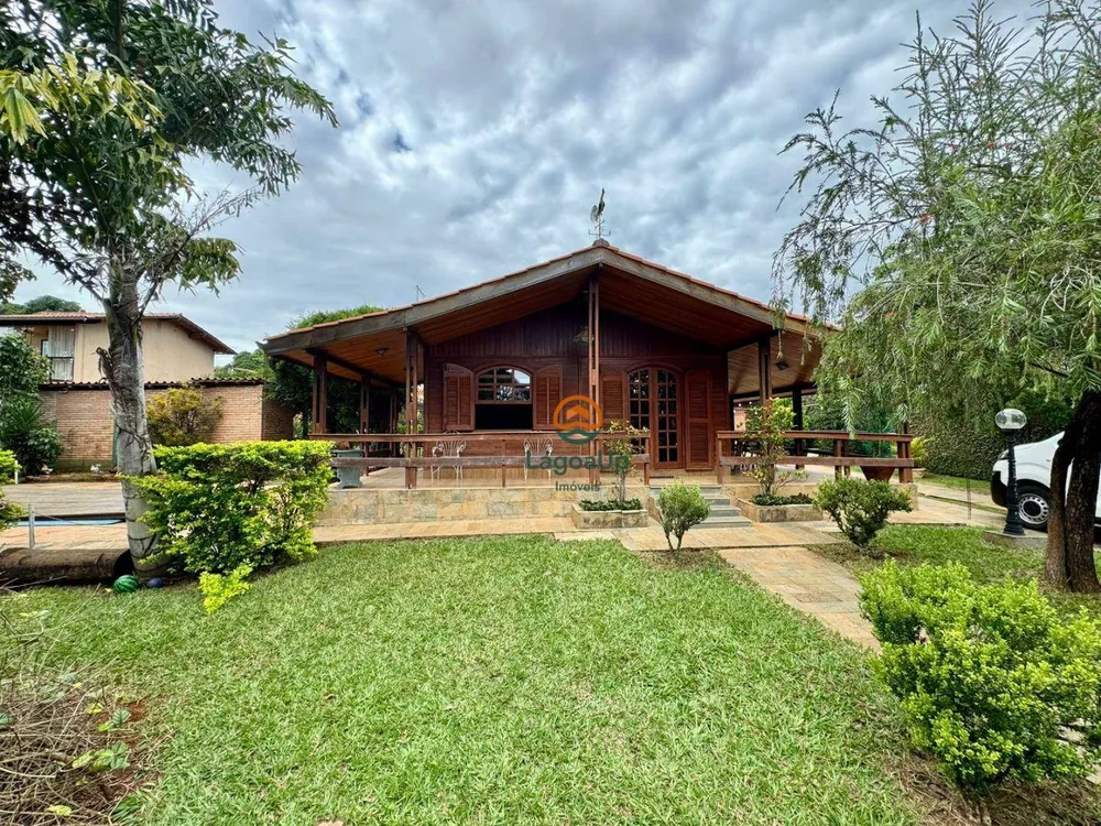 Casa, 3 quartos, 252 m² - Foto 1