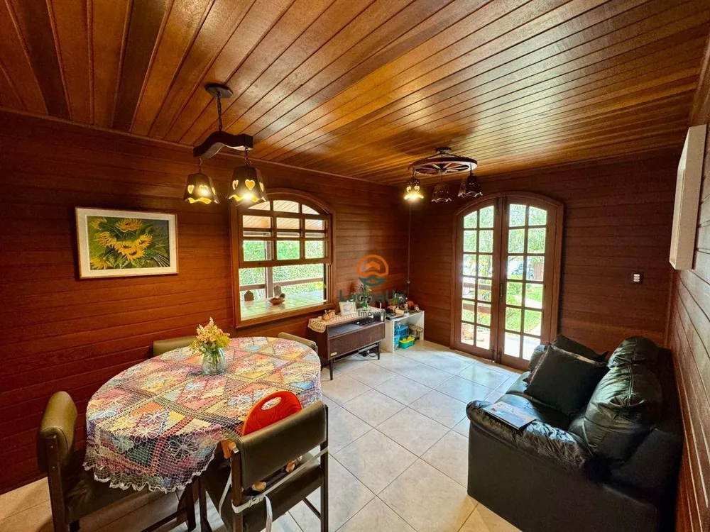 Casa, 3 quartos, 252 m² - Foto 3