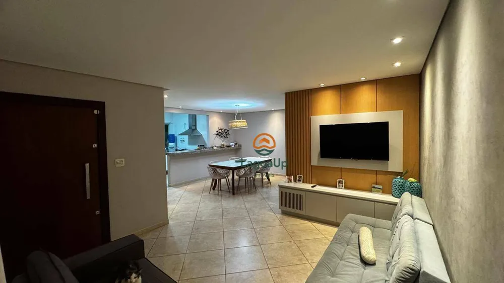 Casa, 4 quartos, 220 m² - Foto 9