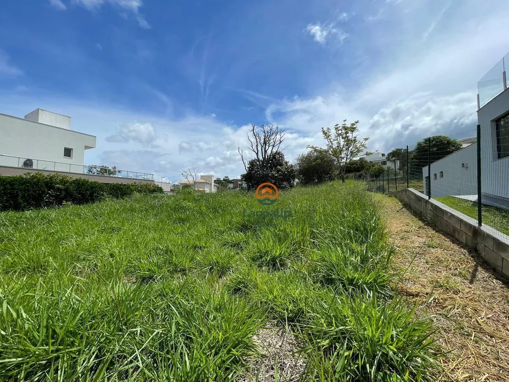 Loteamento e Condomínio, 1000 m² - Foto 1