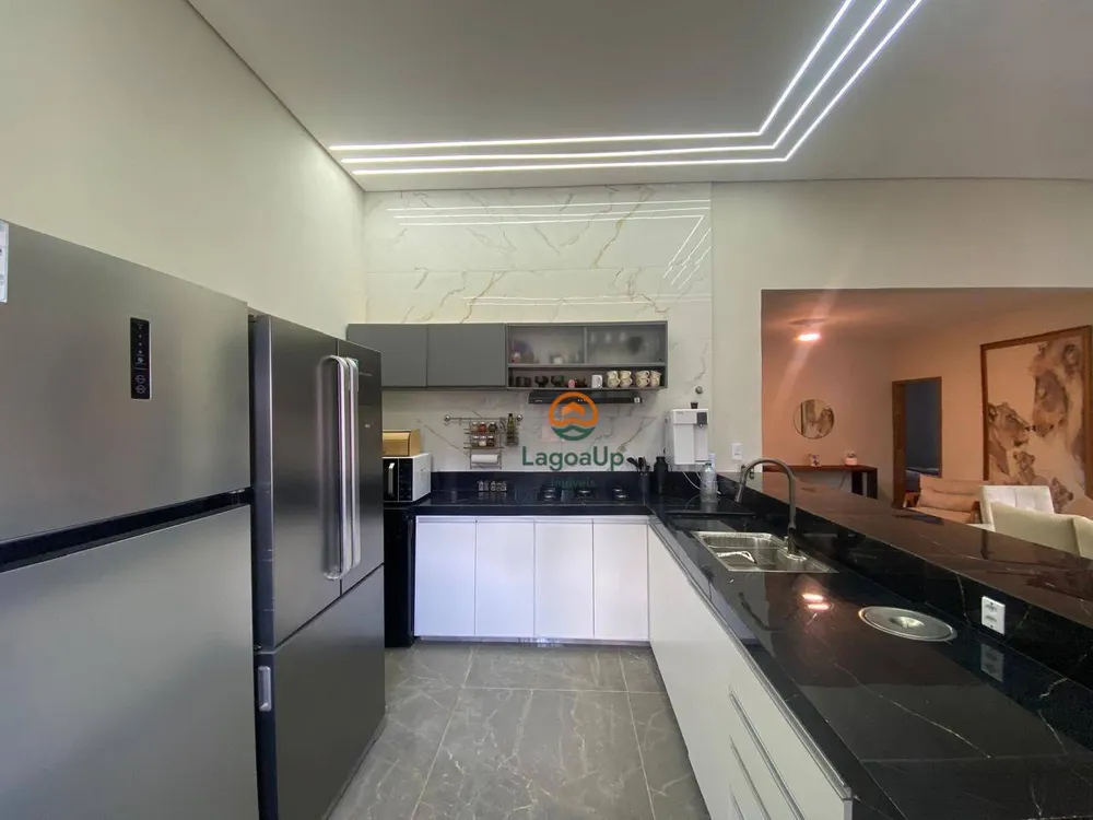 Casa, 4 quartos, 218 m² - Foto 2