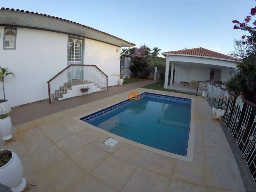 Casa, 4 quartos, 330 m² - Foto 10