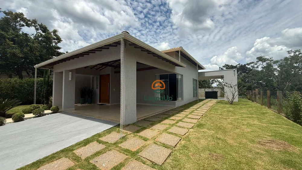 Casa, 3 quartos, 213 m² - Foto 1