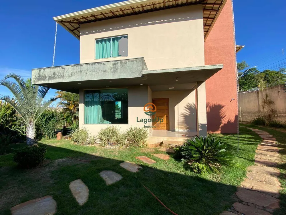 Casa, 3 quartos, 246 m² - Foto 1