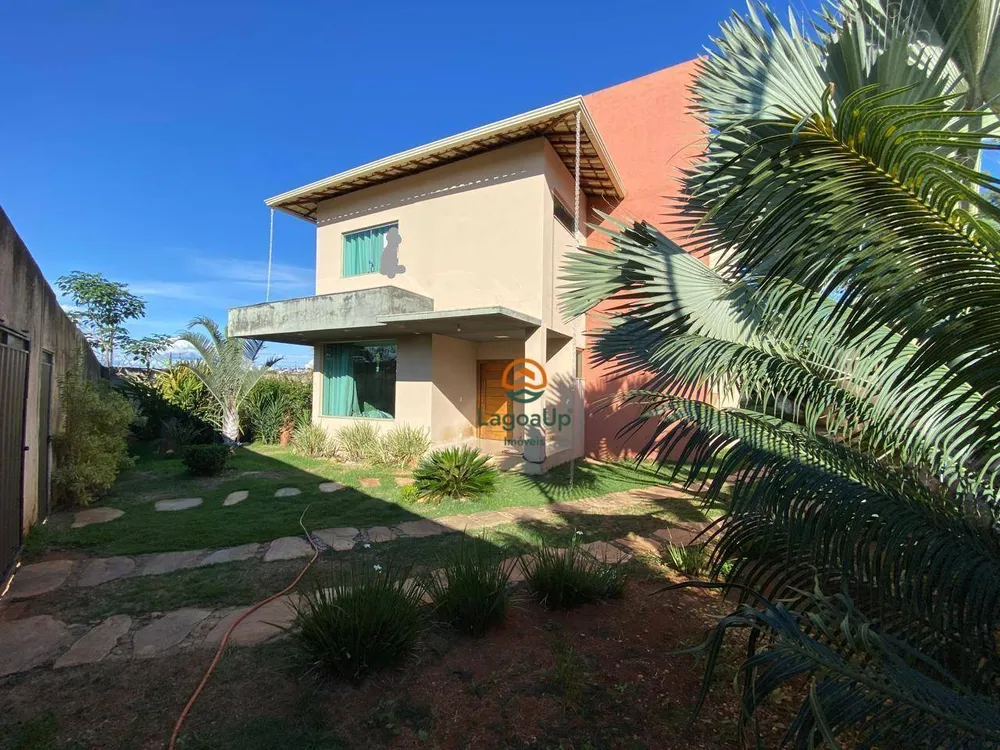 Casa, 3 quartos, 246 m² - Foto 2